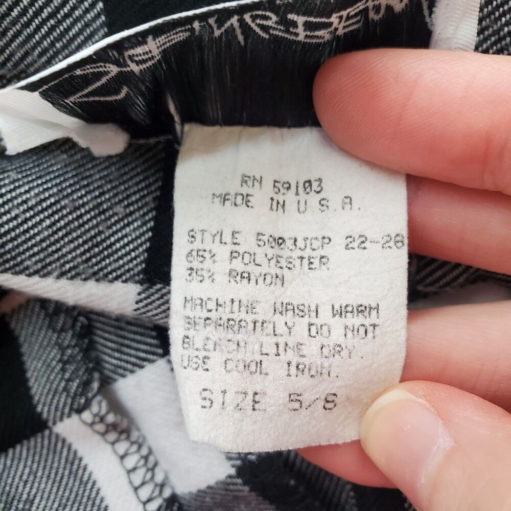 Vintage 90s Stringbean Black & White Gingham Bermuda Shorts - Picture 6 of 7